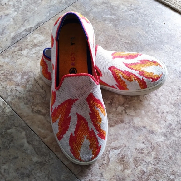 Rothy's Kids Flames slip-on sneakers, size 4 - Picture 2 of 9